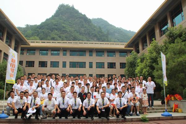 2015꽛(jng)N̕(hu)hƷl(f)(hu)_